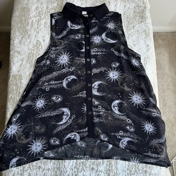 Hot topic shirt xs Whimsy Moon Sun Eye Celestial Tunic Top Black & White - Picture 4 of 5